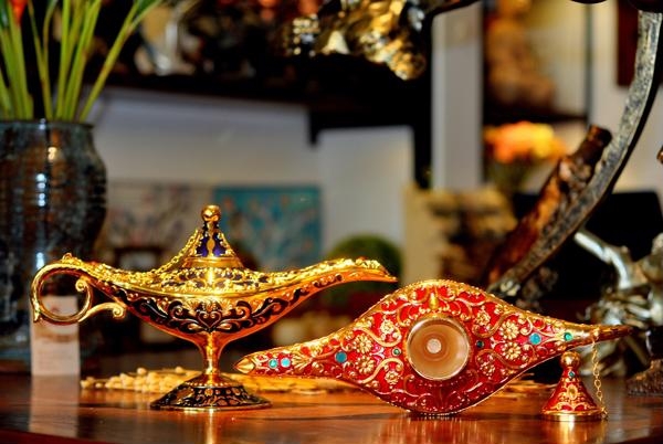 ĐÈN THẦN - BIỂU TƯỢNG SỰ MAY MẮN